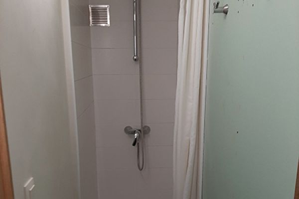 boga-douche-grootEC58D24B-8DBA-6788-8882-6ACB29AE3507.jpg